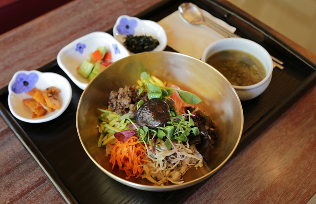 라플레르 비빔밥 상차림