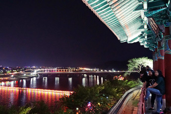 금장대야경과 금장대에서 보이는 경주 야경