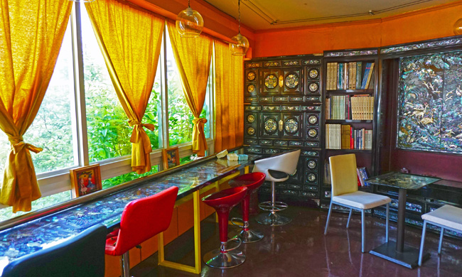 뉴트로 자개갤러리 내부