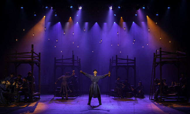 정동극장 경주브랜드공연 ‘용화향도’ 공연장면 5