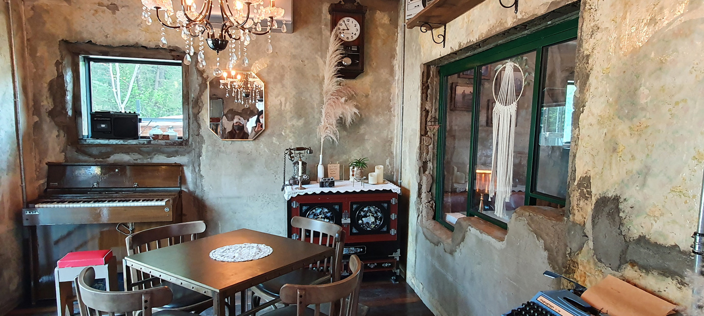 카페 빈티지정원 내부