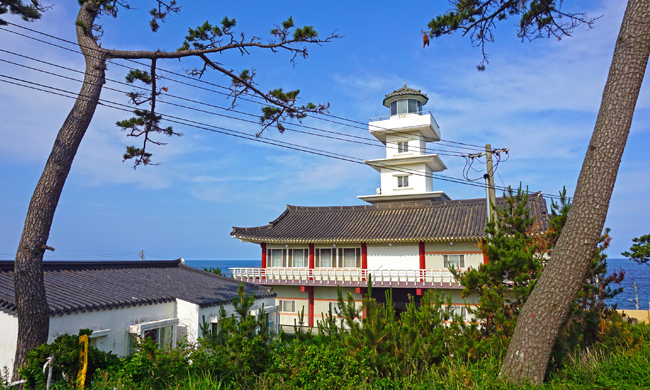 송대말 등대 전경