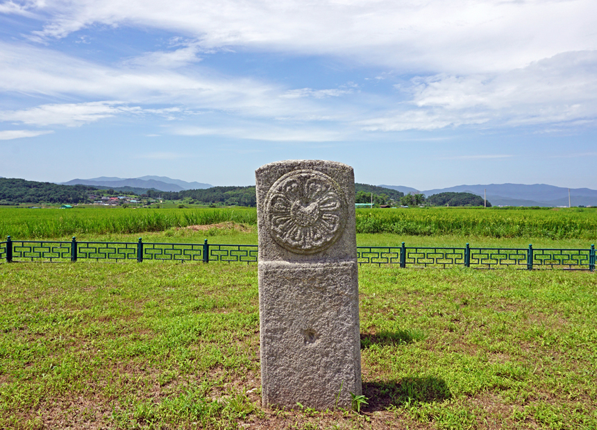 보문사지 연화문 당간지주