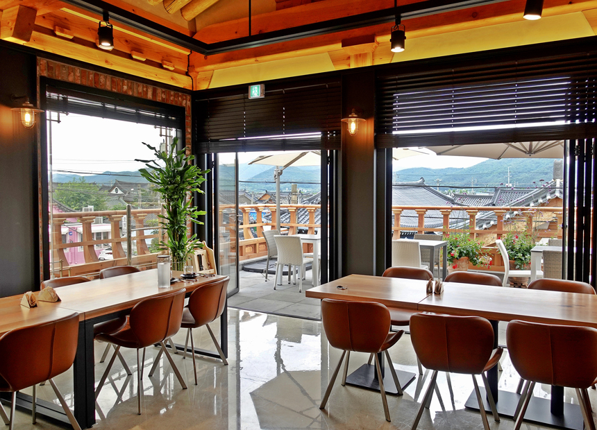 황리단길 세계음식여행 ‘타베르나’