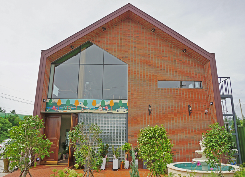 경주 창고형 카페 ‘소풍가다’ 