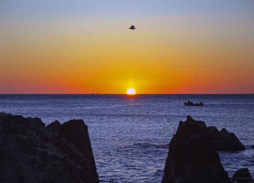 경주 양남 수렴리 지경마을 해변의 일출