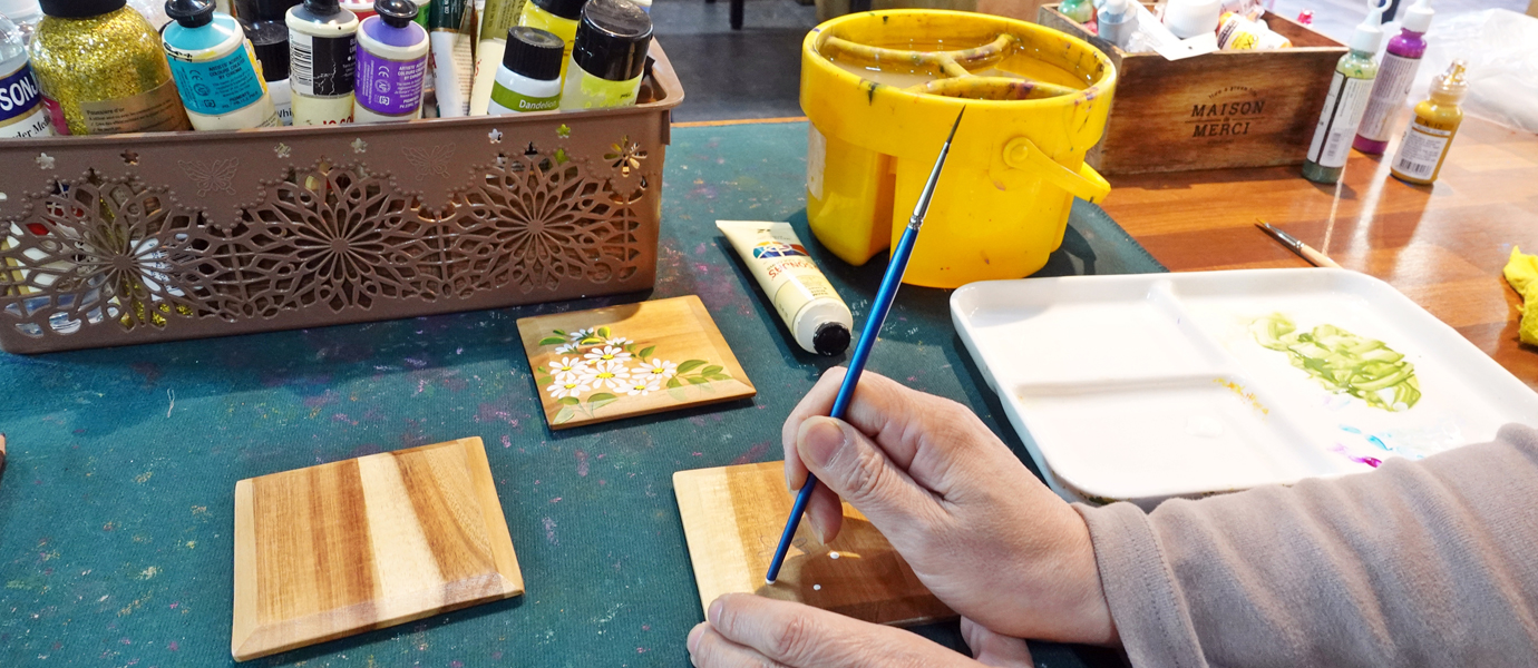 도자기 체험카페 ‘소나기 갤러리’ 체험 모습