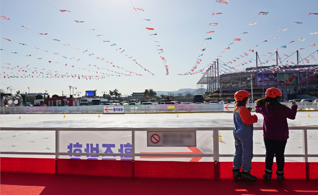 야외스케이트장 전경