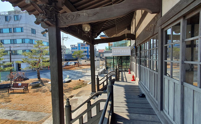 서경사 계단에서 바라본 모습