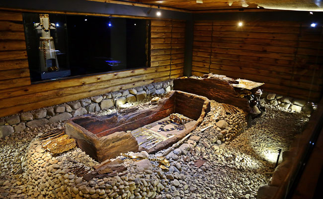 천마총 내부 전시관