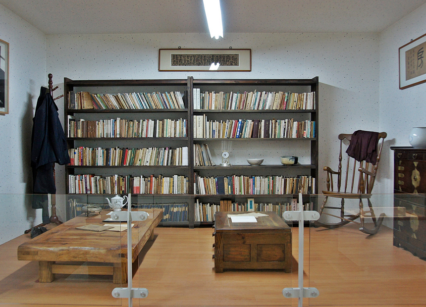 동리목월 문학관