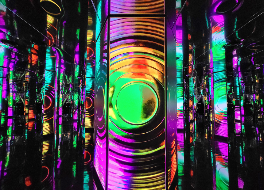 다채로운 빛의 향연