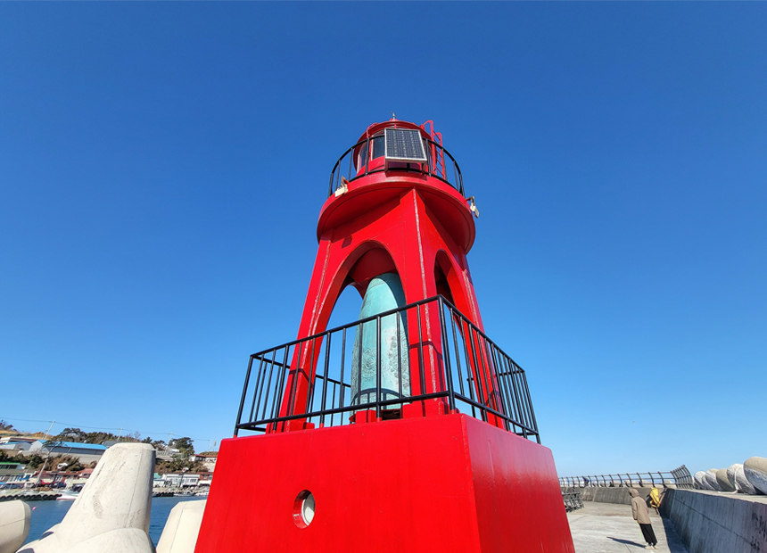 경주 척사 방파제 등대