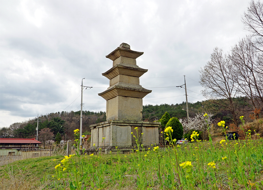 황복사지 삼층석탑