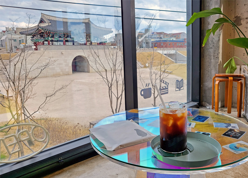 북카페로서의 공간, 북미