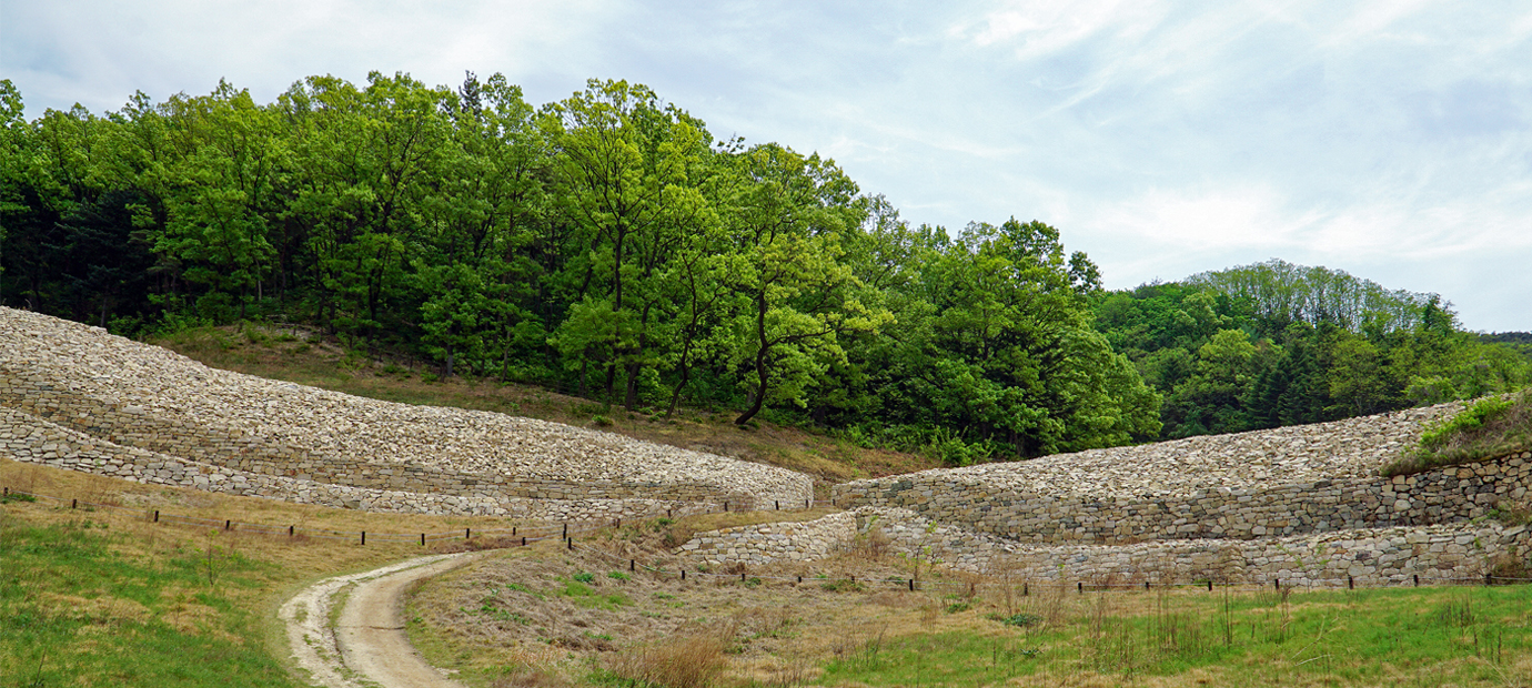 경주 명활성 북문지 전경