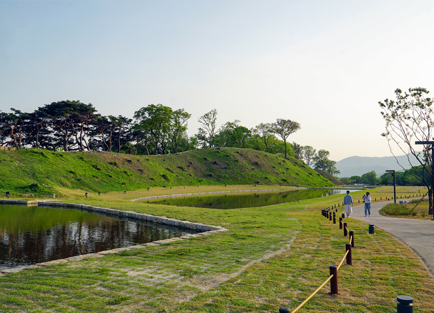 경주 월성 해자 탐방로