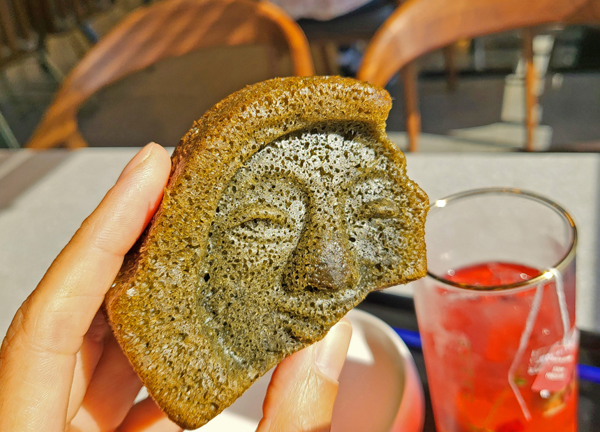 수막새 마들렌이 있는 ‘이디야 국립경주박물관점’