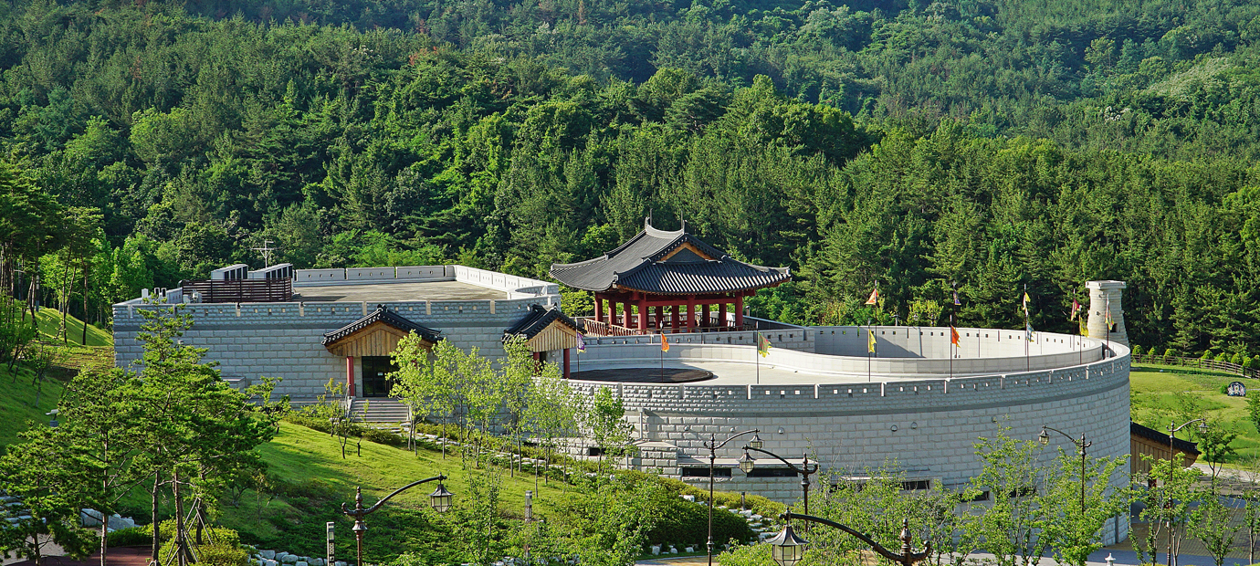 화랑마을 화랑전시관 전경