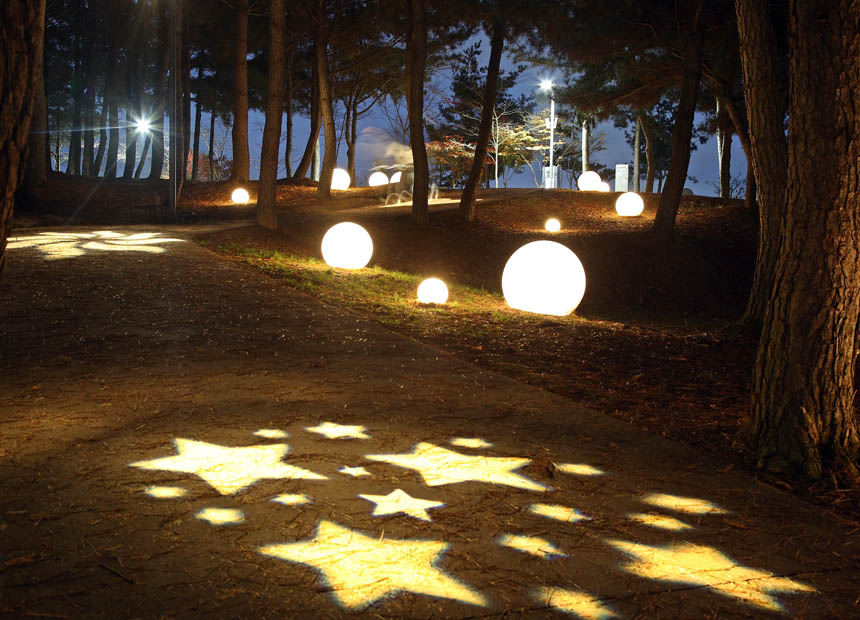 물너울공원과 물너울교 (사진제공. 경상북도문화관광공사)