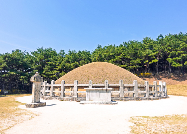 경주 김유신묘