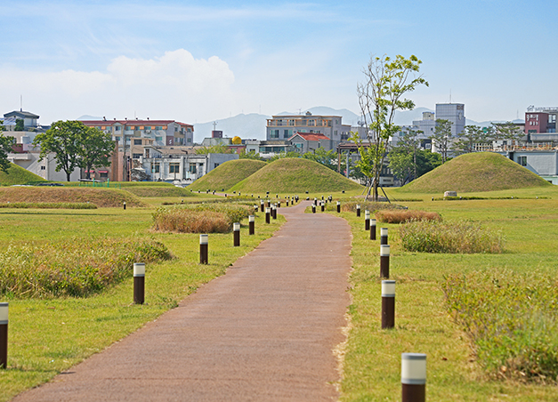 쪽샘 고분 공원 