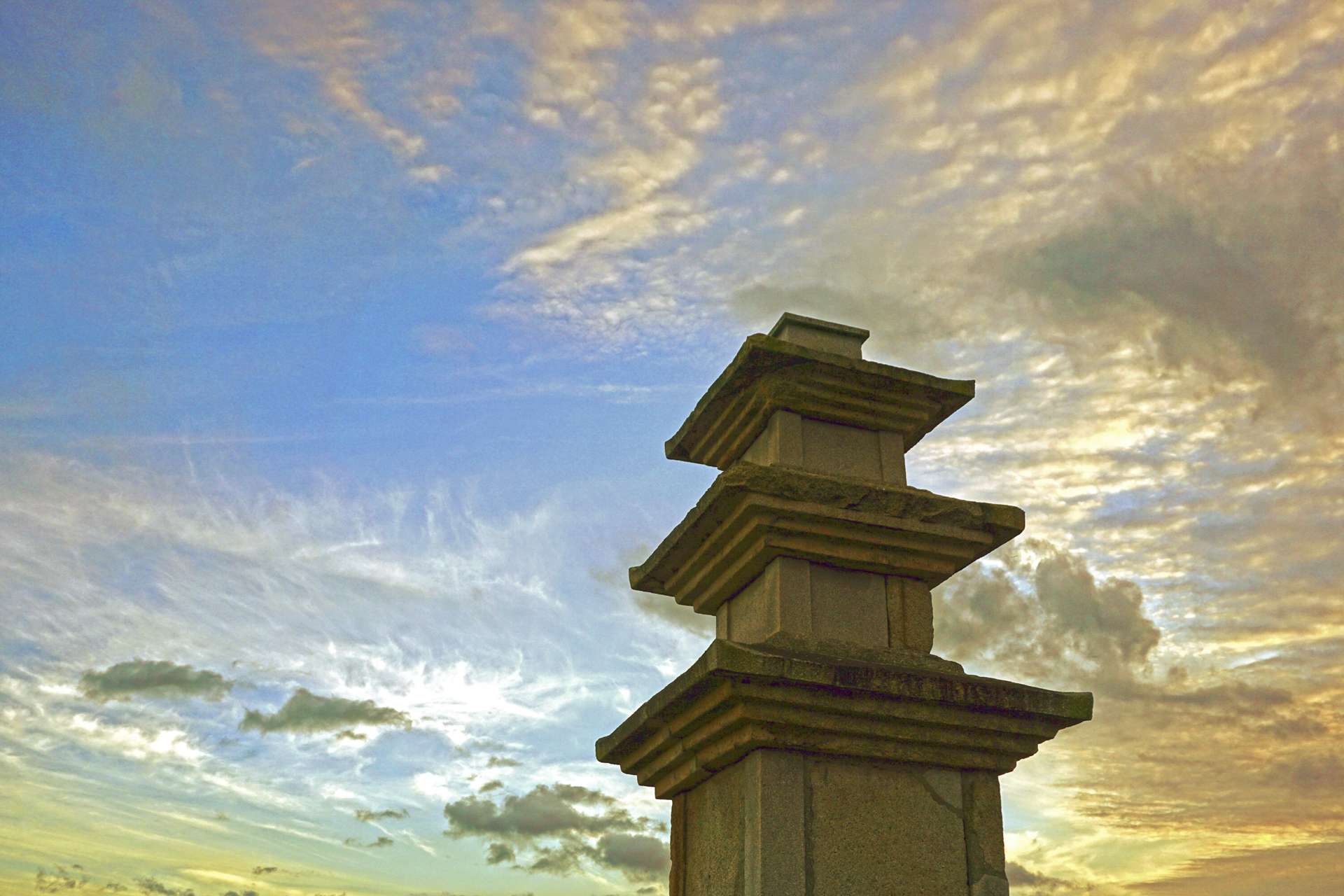 미탄사지 삼층석탑