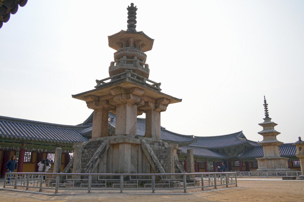 다보탑과 불국사 삼층석탑