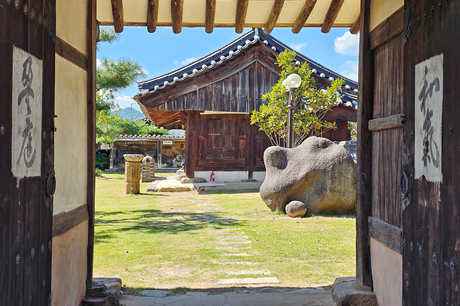 충의당