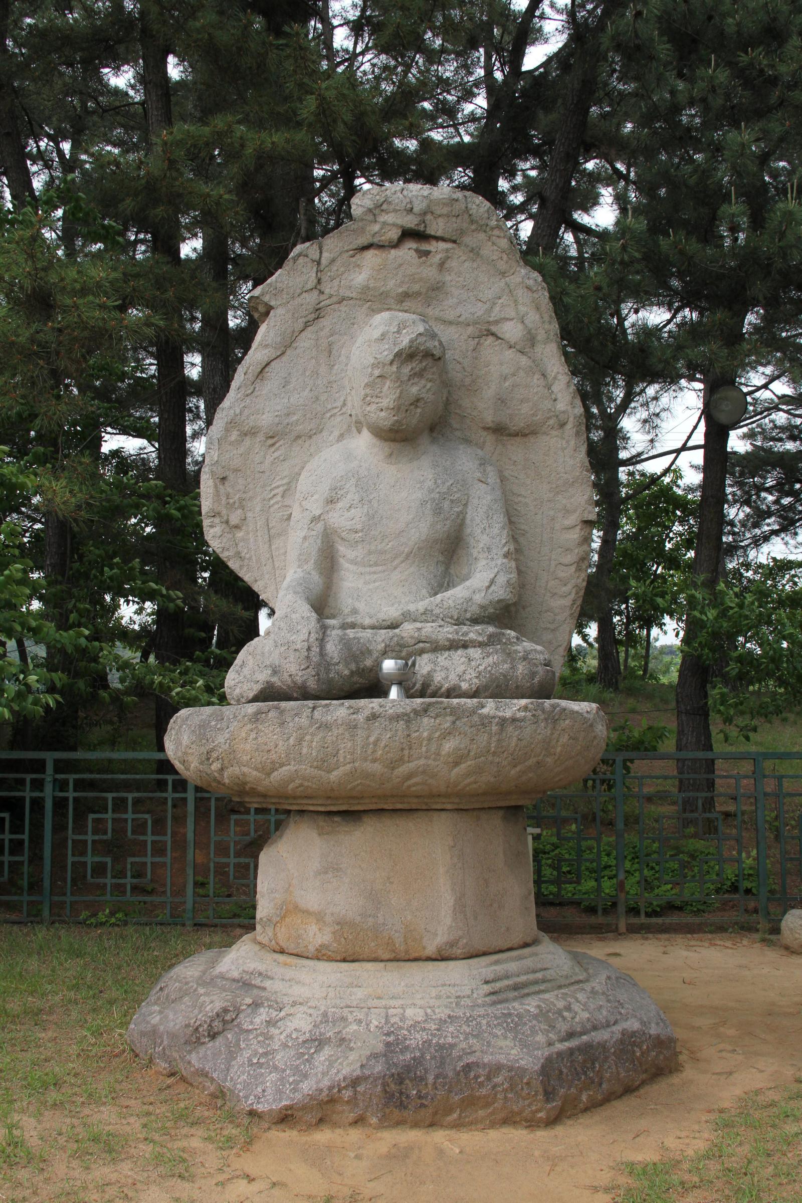 영지 석불좌상9