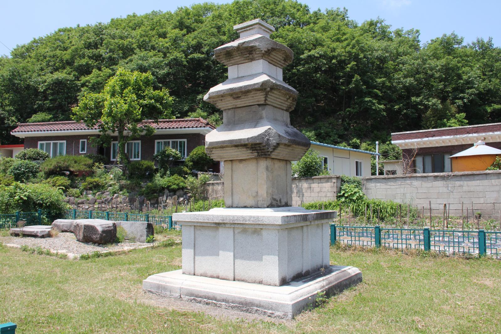 경주남사리북삼층석탑