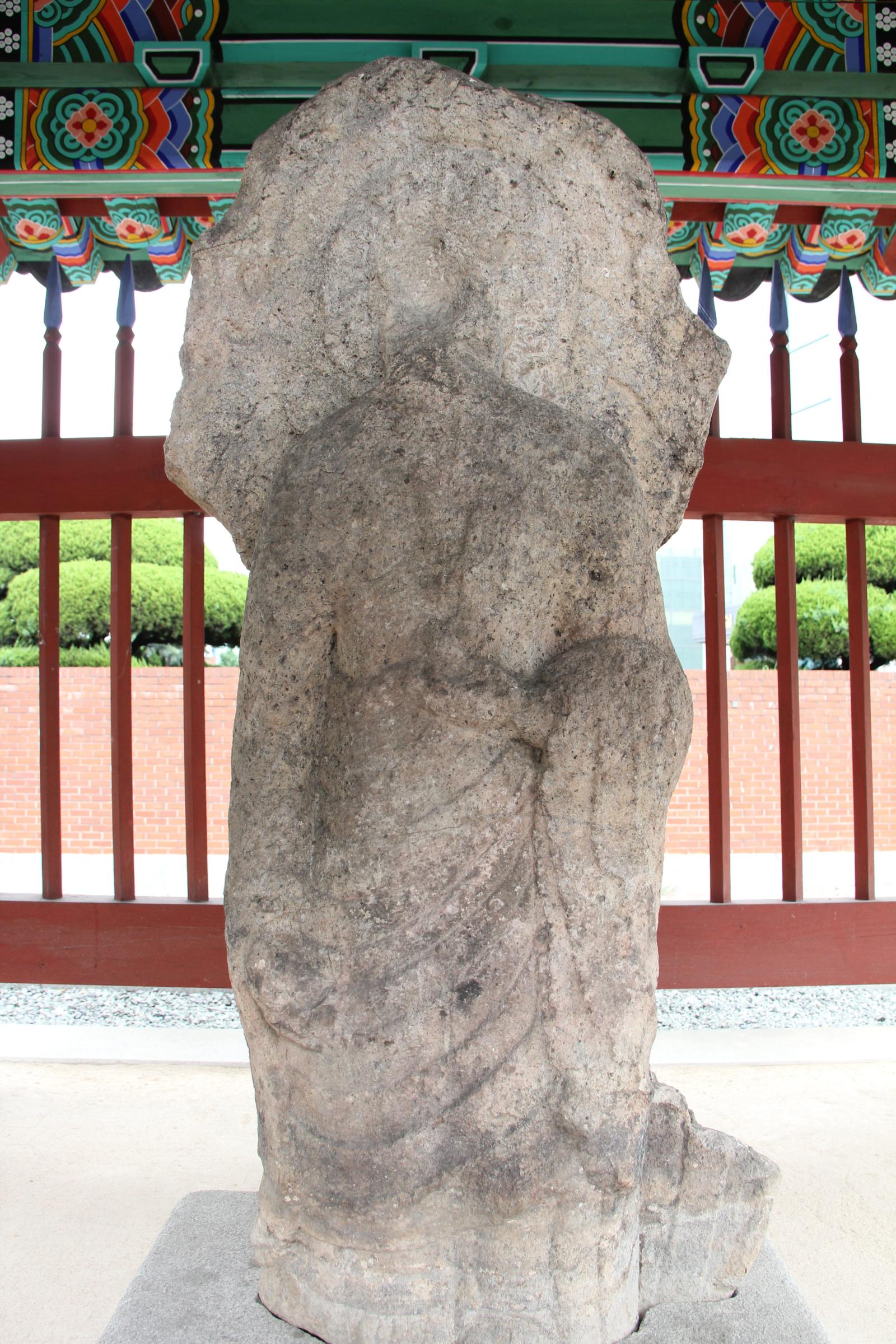노서동석불입상6