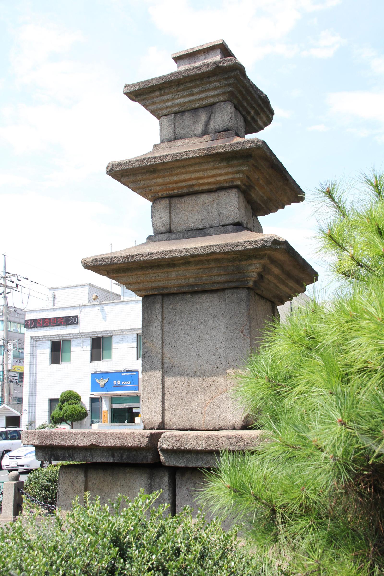 황오동삼층석탑6