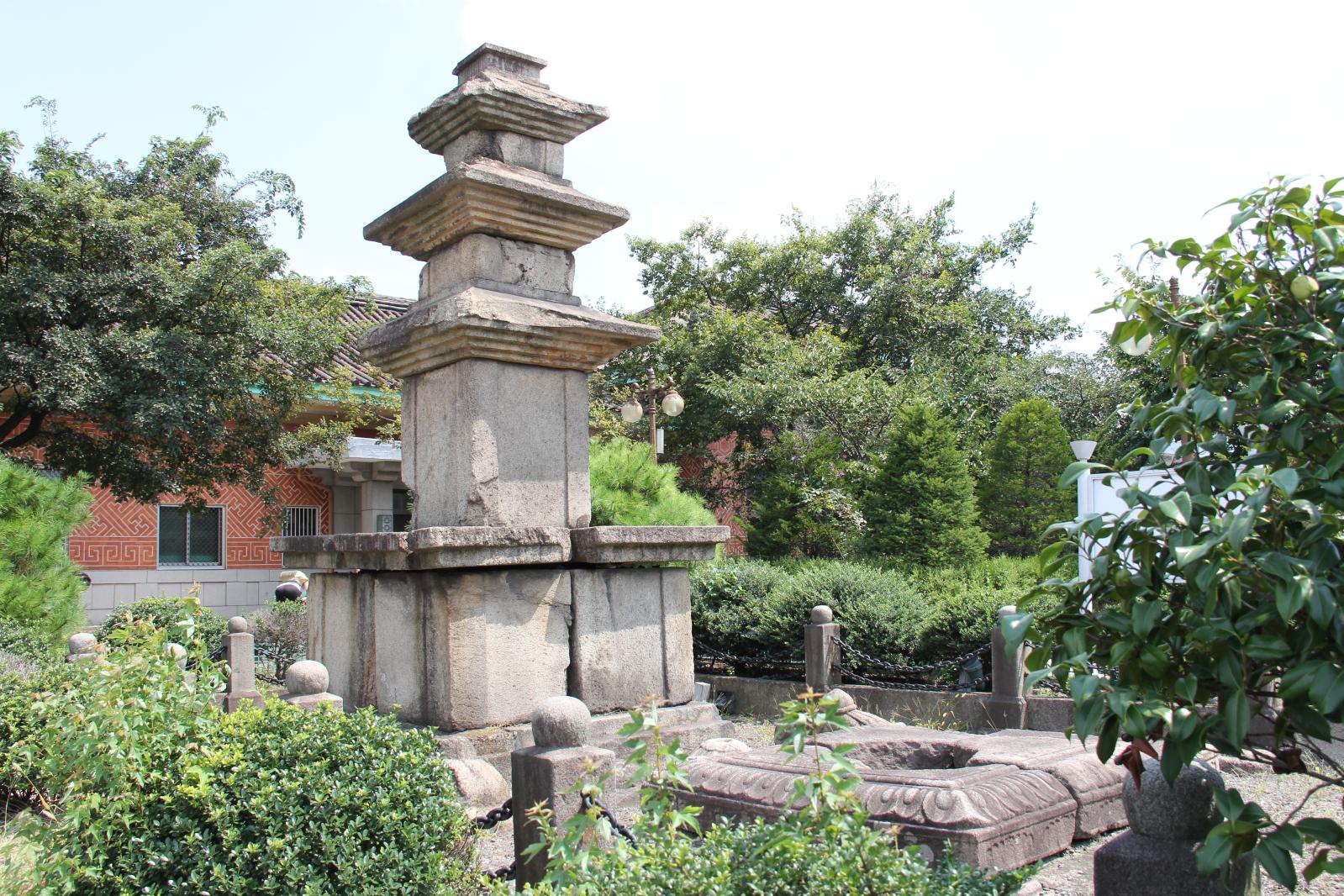황오동삼층석탑8