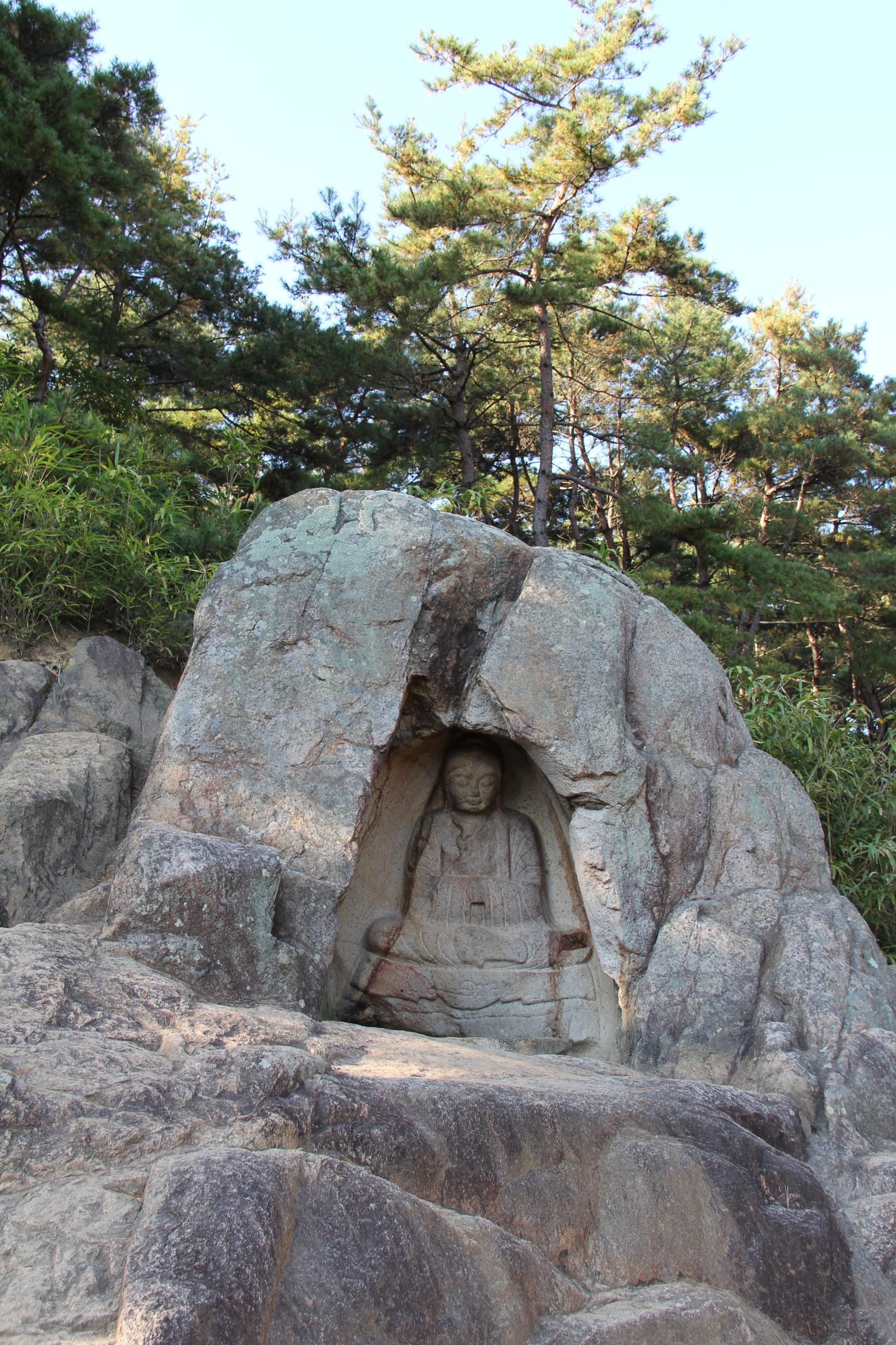 남산불곡마애여래좌상2