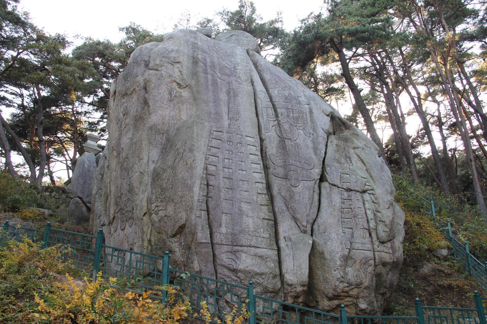 남산탑곡마애불상군4