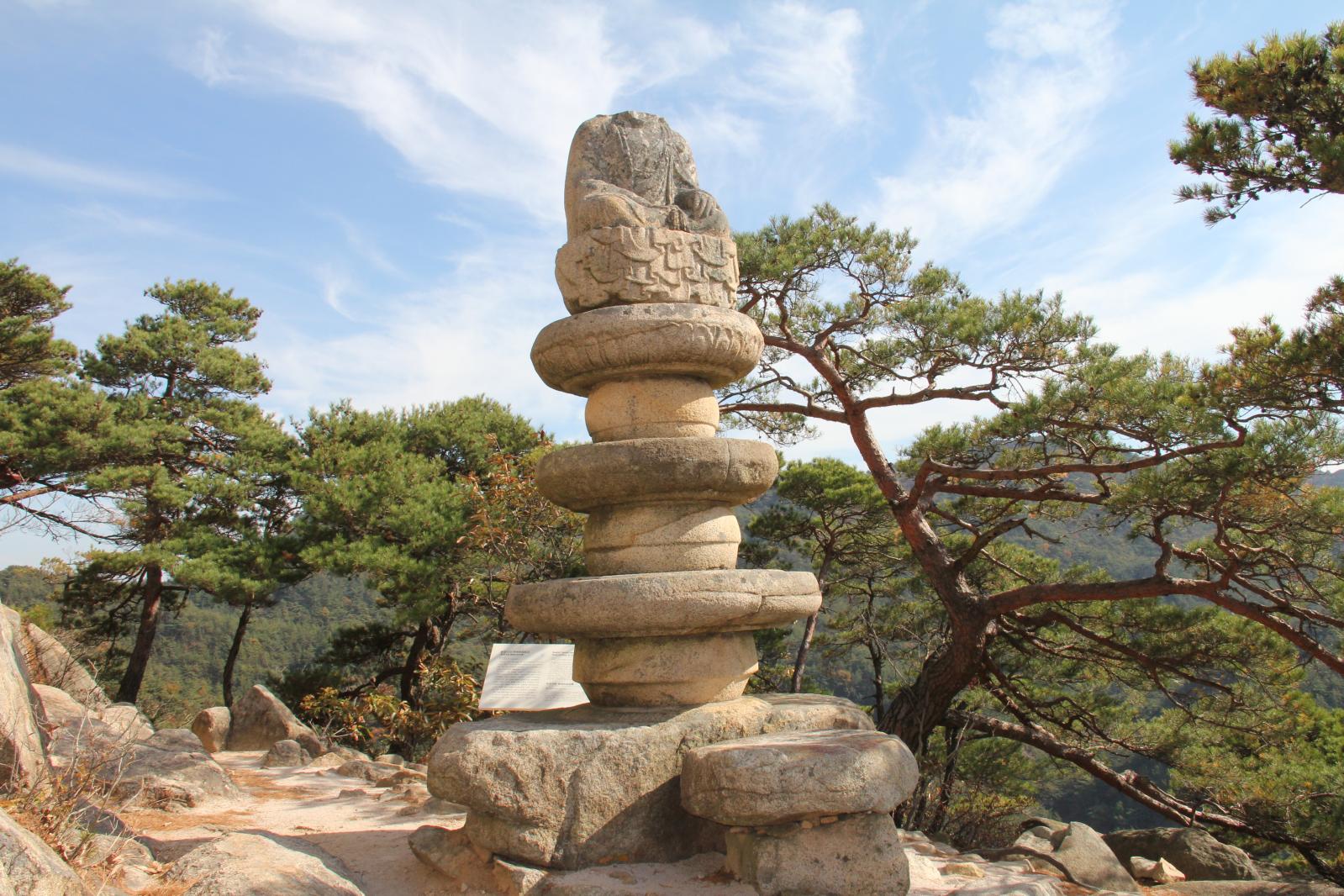 용장사곡석조여래좌상2