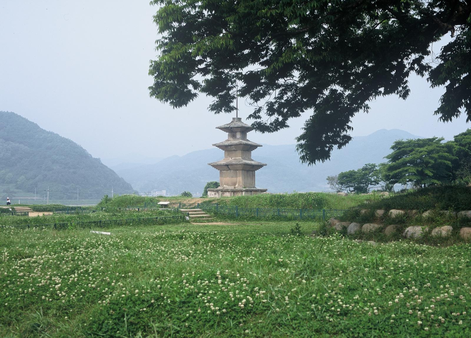 감은사지6