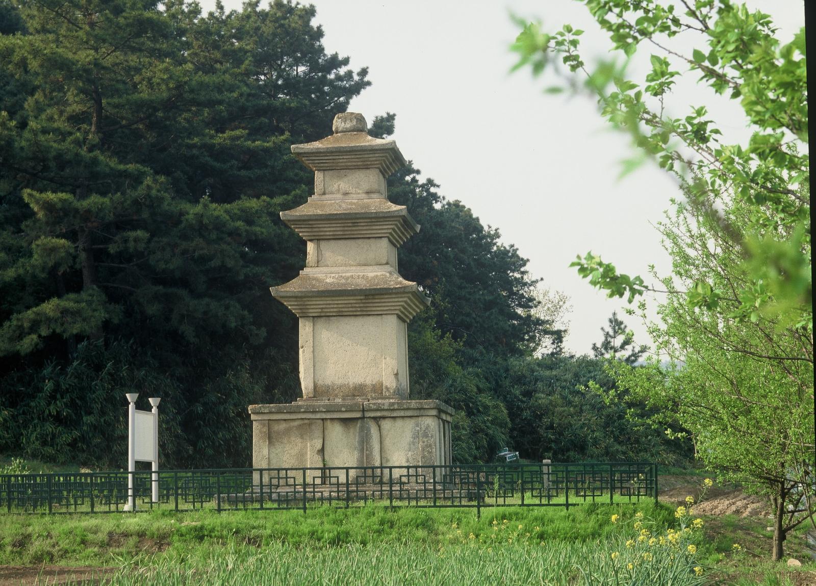 구황리삼층석탑2