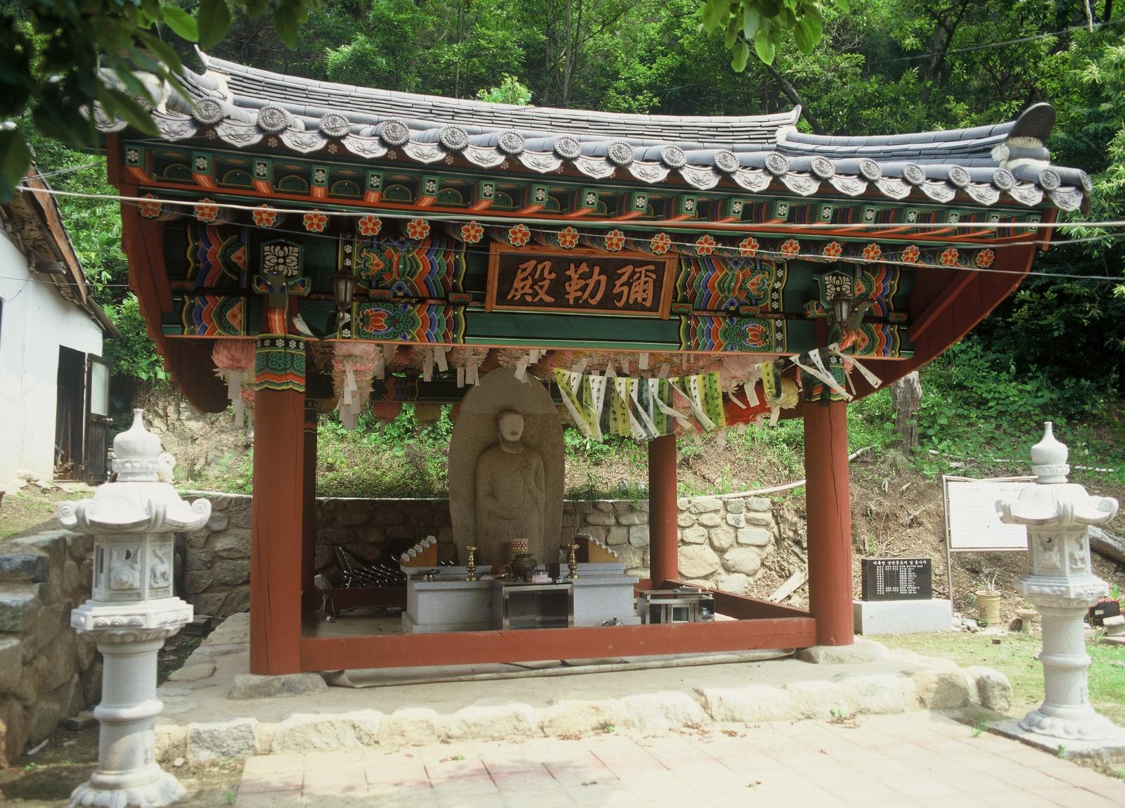 근계리입불상