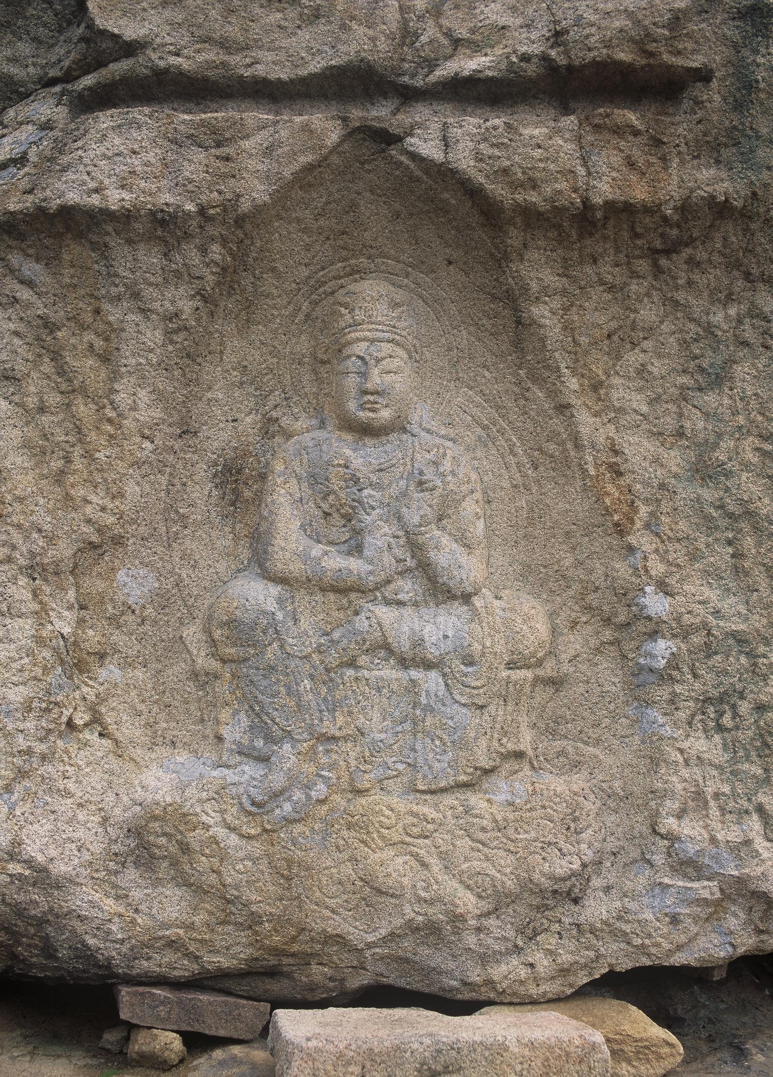 남산신선암마애보살반가상3
