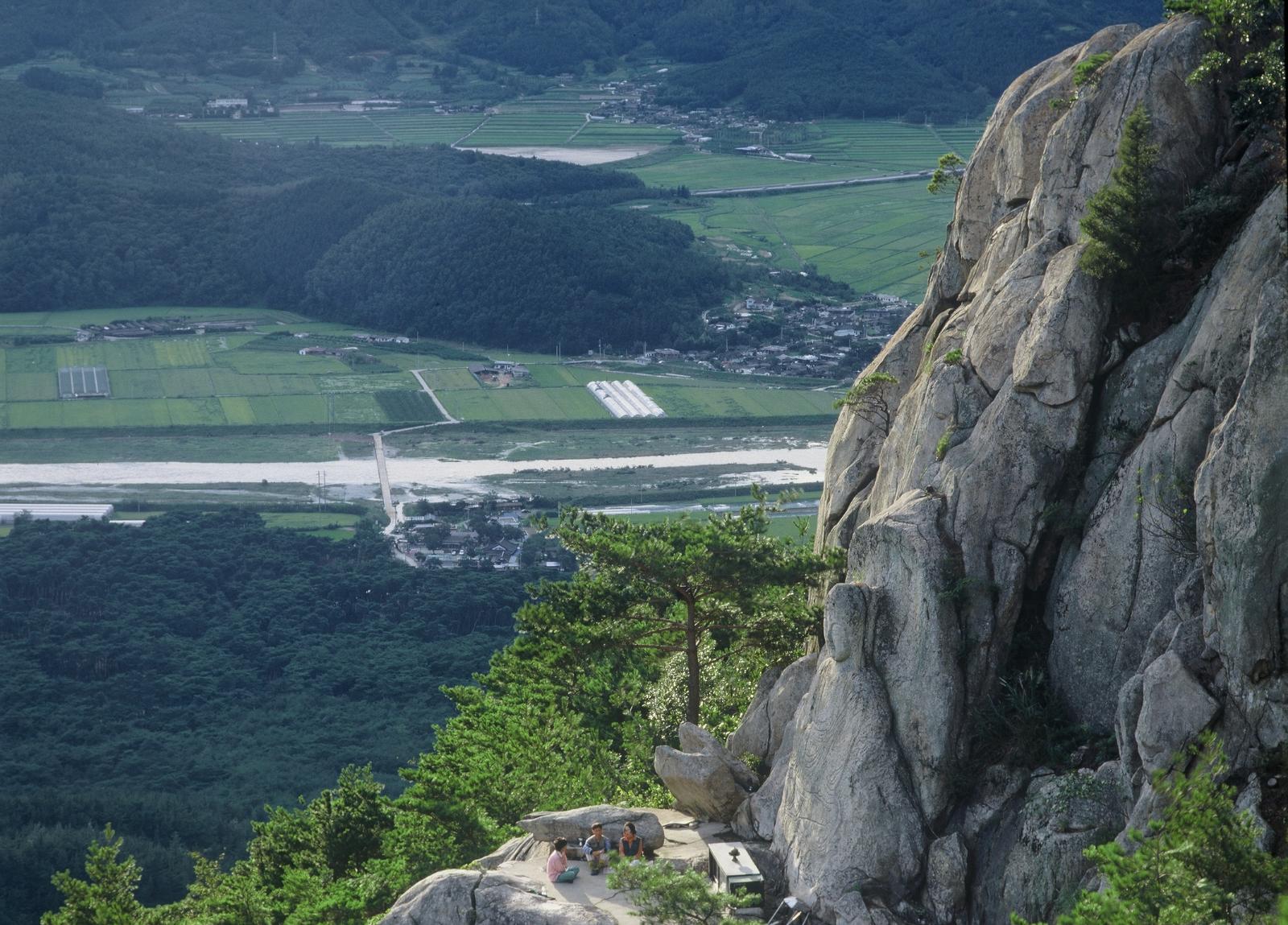 삼릉계곡마애석가여래좌상5