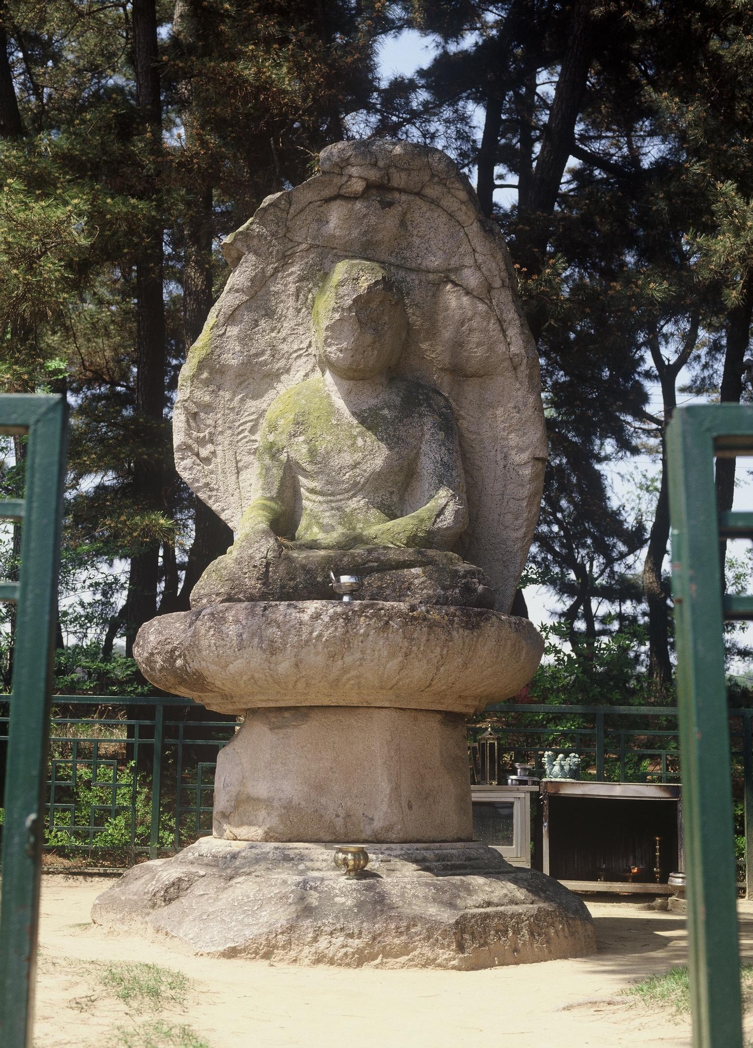 영지석불좌상