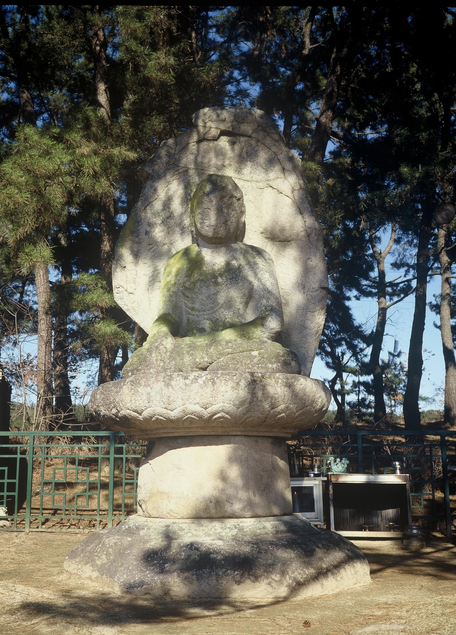 영지석불좌상4