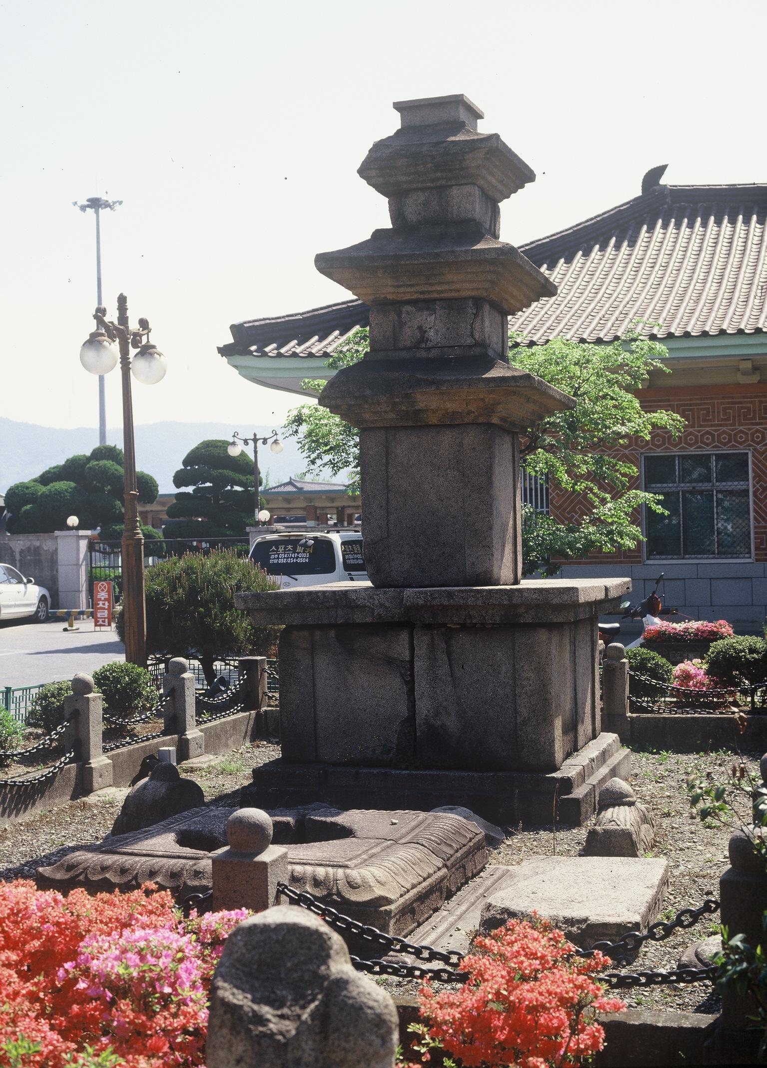 황오동삼층석탑