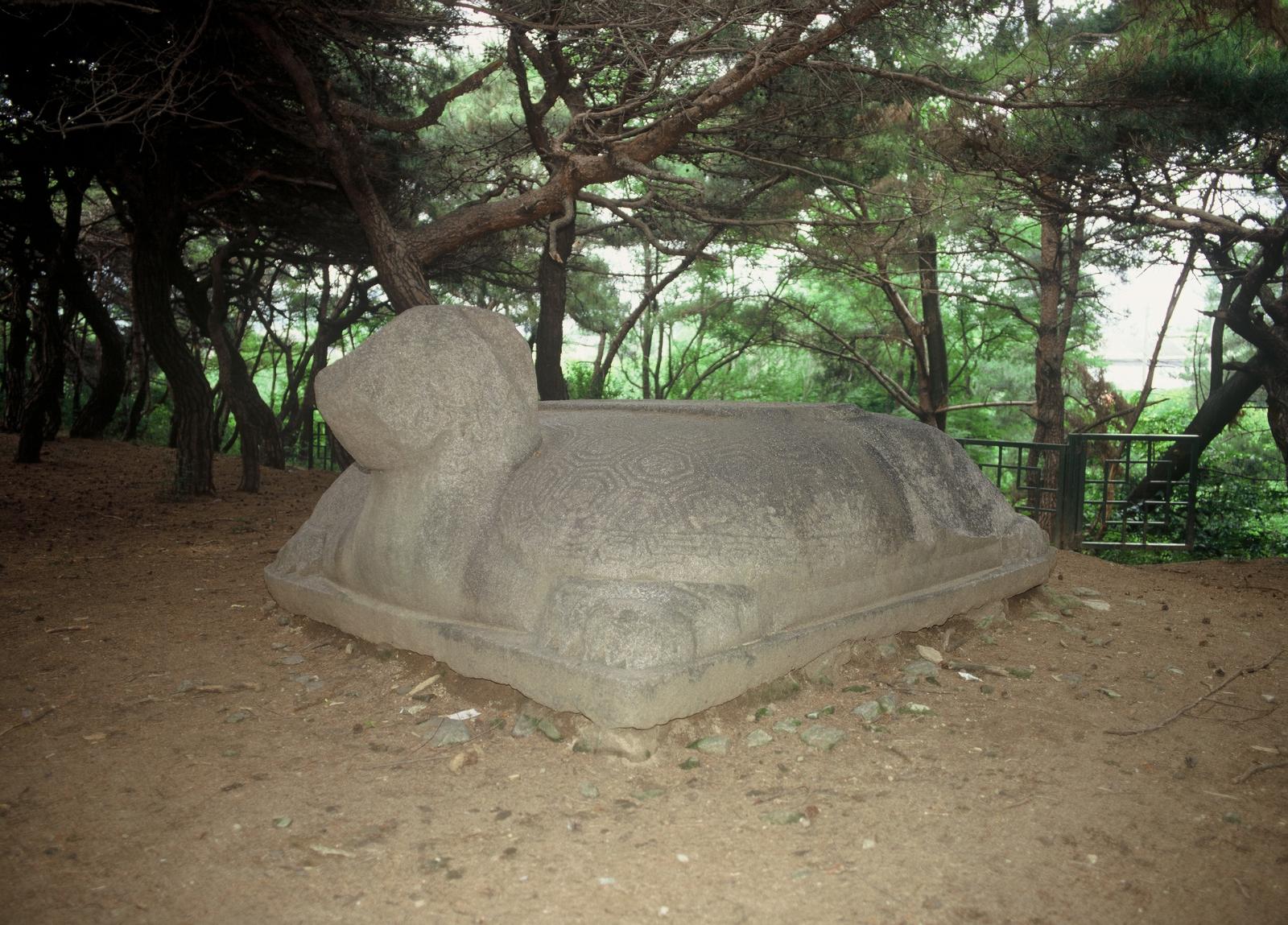 흥덕왕릉5
